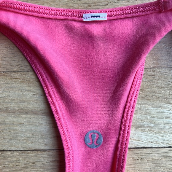 Pink Lululemon tank see measurements for sizing - Picture 3 of 12